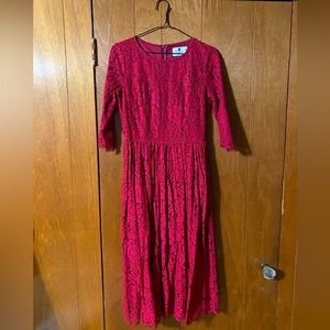 DAINTY JEWELS BURGUNDY RED LACE DRESS. Size XS
